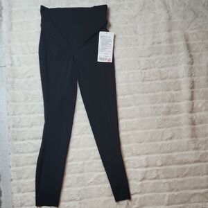 NWT Lululemon Base Pace HR Tight 25 In